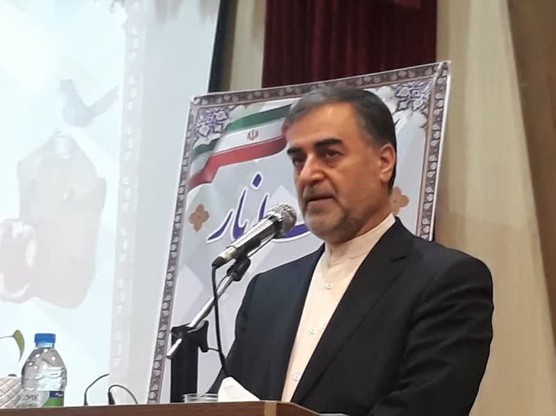 استاندار مازندران: زبان هنر موثرترین ابزار برای انتقال ارزش‌های انقلاب است