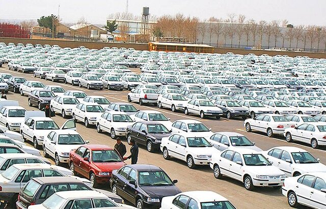 فیروزی: جامعه آمادگی افزایش قیمت خودرو را ندارد
