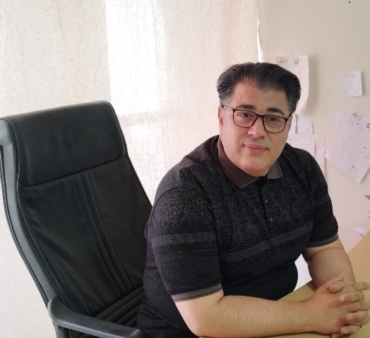 اکبر حیدری: مسولین ، معلمان شعار نمی خواهند عمل کنید