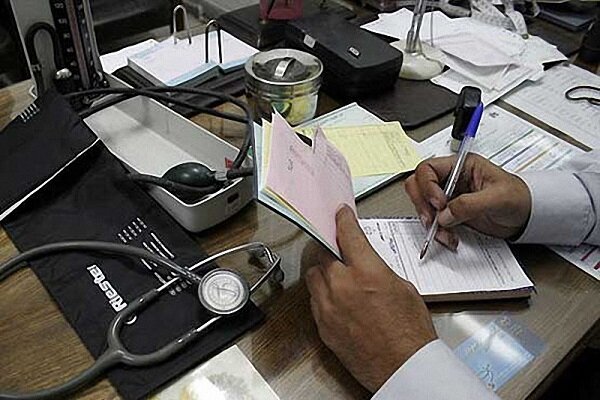 پزشکان پایتخت همچنان نسخه کاغذی می‌نویسند