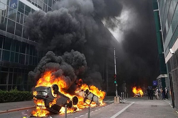 دامنه آشوب در فرانسه‎ گسترده‌تر شد