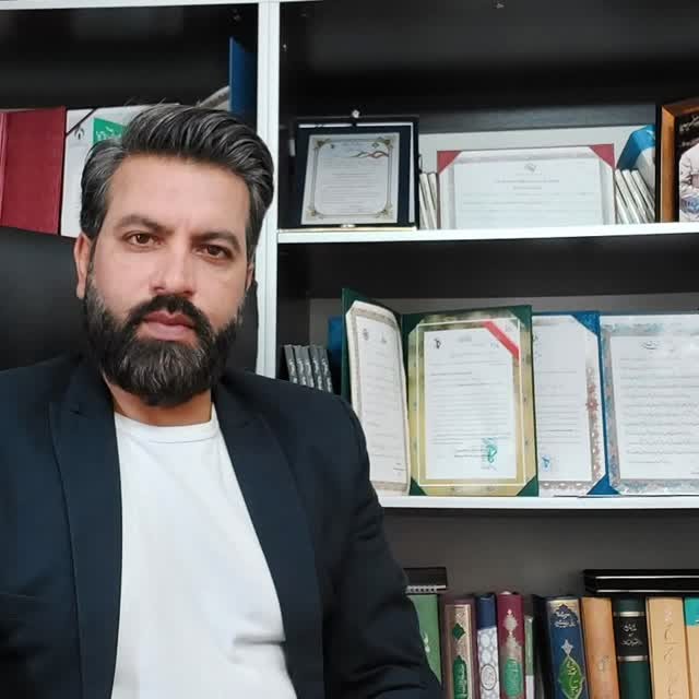 نوروزی فر: مداحان رسانه عاشورایی انقلاب اسلامی هستند