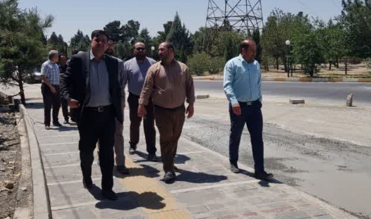 بازدید شهردار و اعضای شورای اسلامی مشکین دشت از روند پیشرفت پروژه های عمرانی سطح شهر