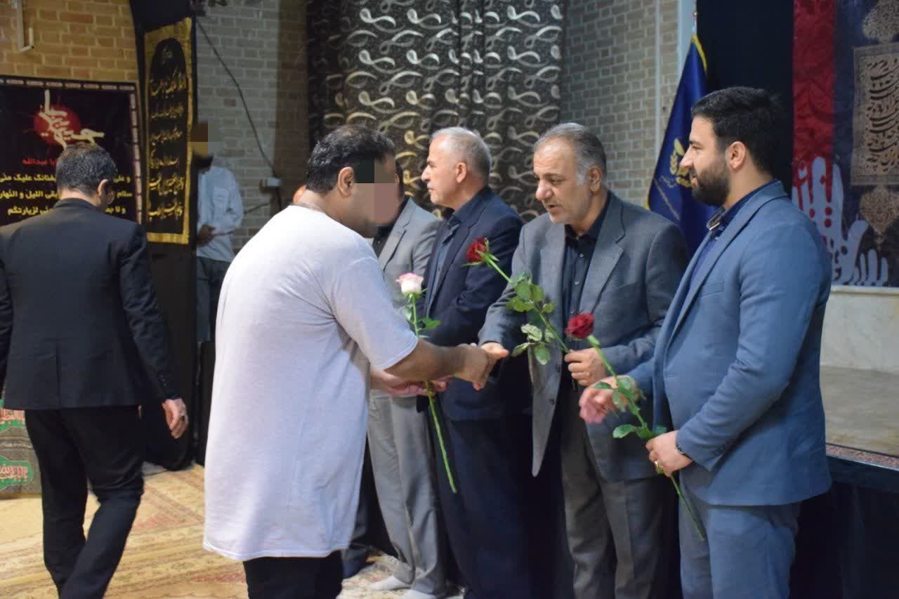 آزادی ۱۴ زندانی بدهکار مالی ندامتگاه فردیس در تاسوعا