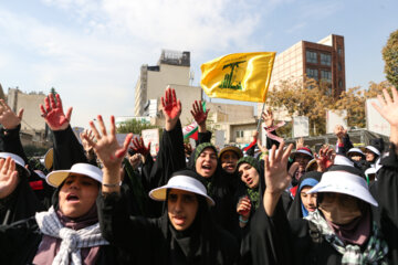 نوجوانان باید جهانی نو و متحول ایجاد کنند