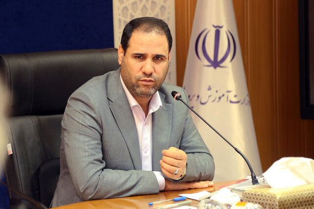 آموزش و پرورش محل تأمین شغل برای بیکاران نیست