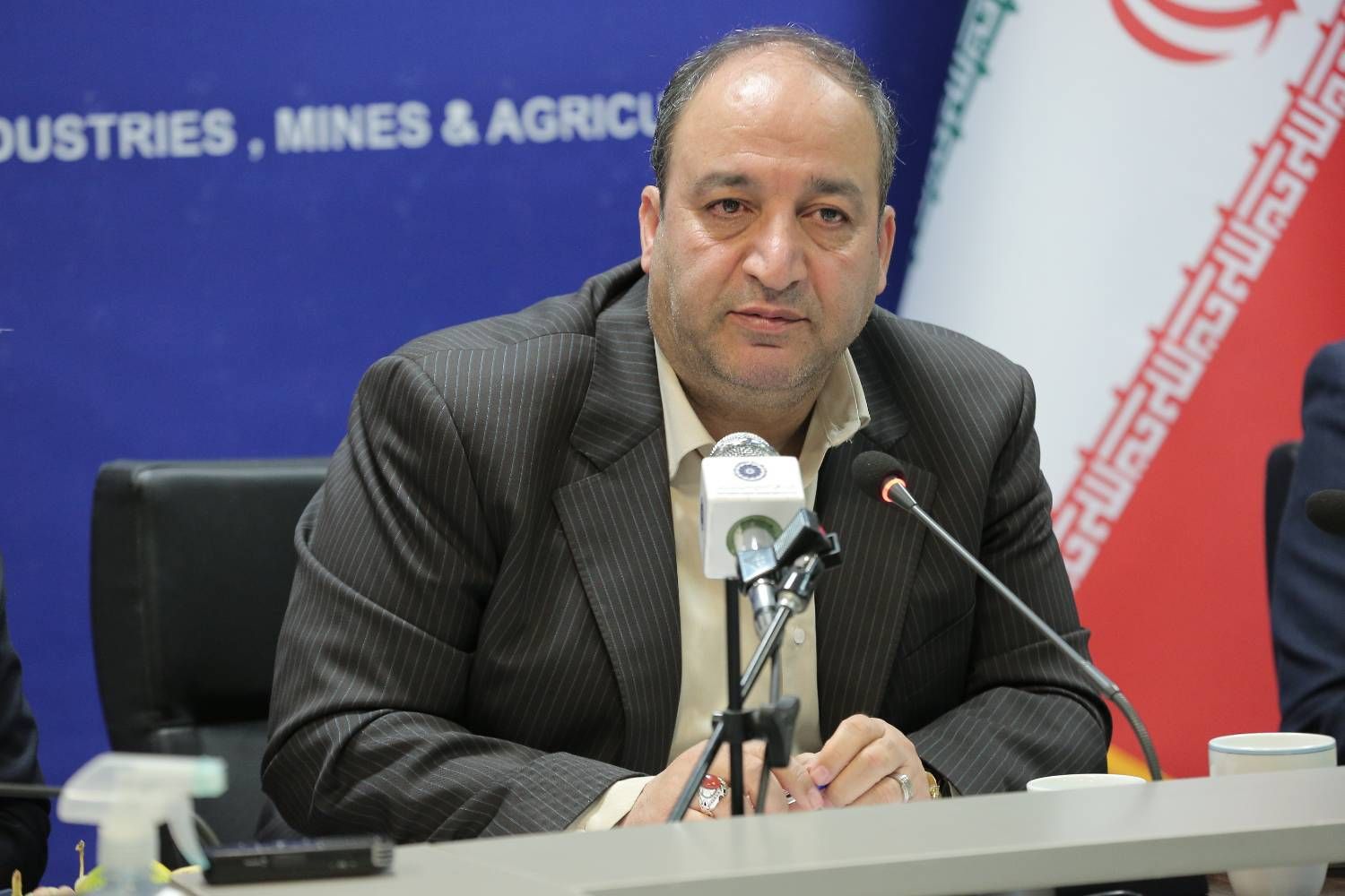 مالمیر مطرح کرد :۷۰درصد مشکلات تولید کشور ناشی از تحریم‌های داخلی است