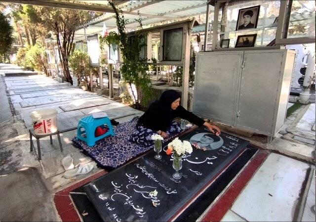 گفتگو با مادر دانش آموز شهید حسین بیطرفان