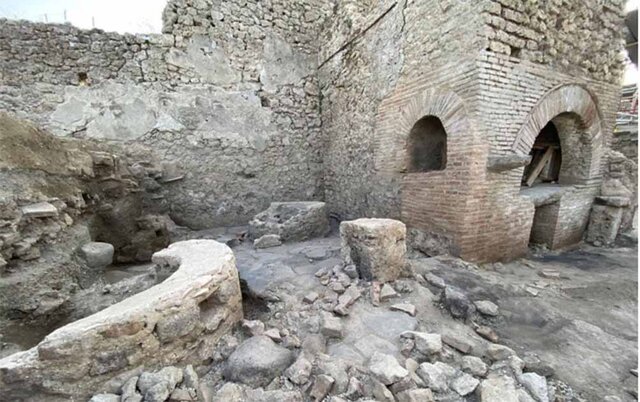 کشف یک نانوایی عجیب