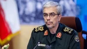 سرلشکر باقری مطرح کرد؛شعر دفاع مقدس الهام‌گرفته از حماسه حسینی است