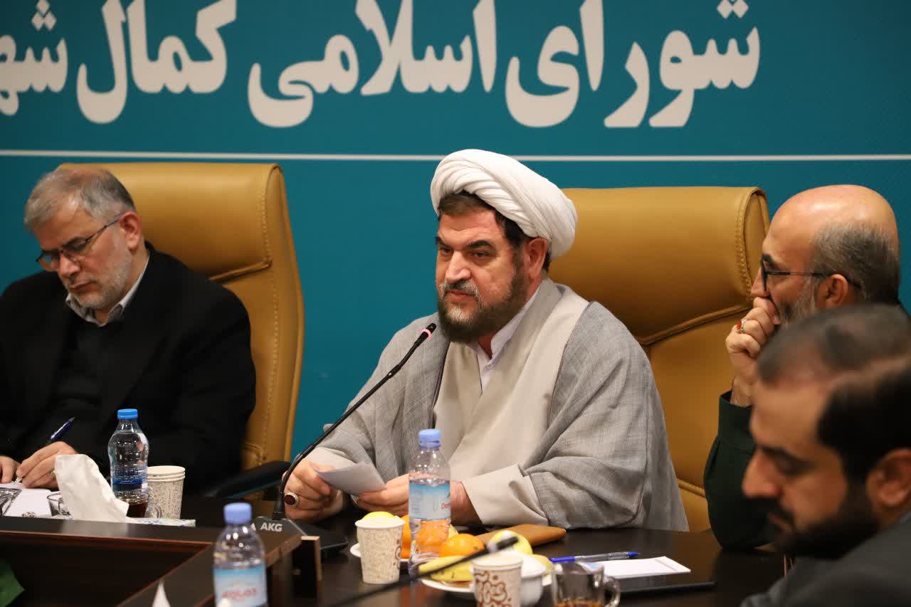 امام جمعه کمالشهر :استاندار محترم البرز نگاه ویژه ای به شهر کمالشهر داشته باشد