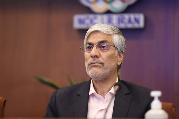 کیومرث هاشمی: موارد فساد مالی را شخصا پیگیری می‌کنم