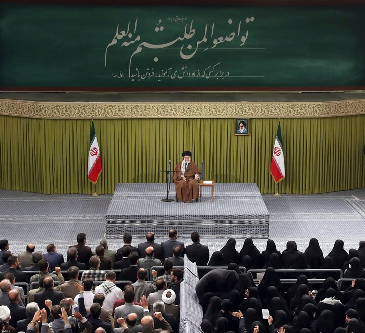 حضرت آیت‌الله خامنه‌ای: تبیین سرفصل‌های آموزش و پرورش تراز انقلاب