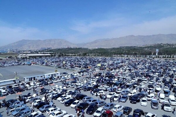 قیمت خودرو همچنان در حال ریزش