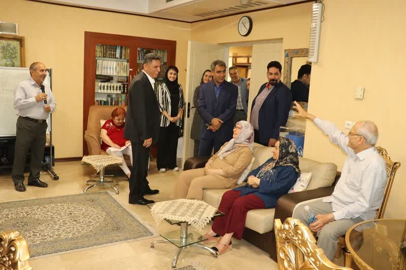 به همت اداره کل راهداری و حمل و نقل جاده ای البرز:پل عابر پیاده، آسانسورهای شرقی و غربی آسایشگاه خیریه کهریزک البرز افتتاح شد