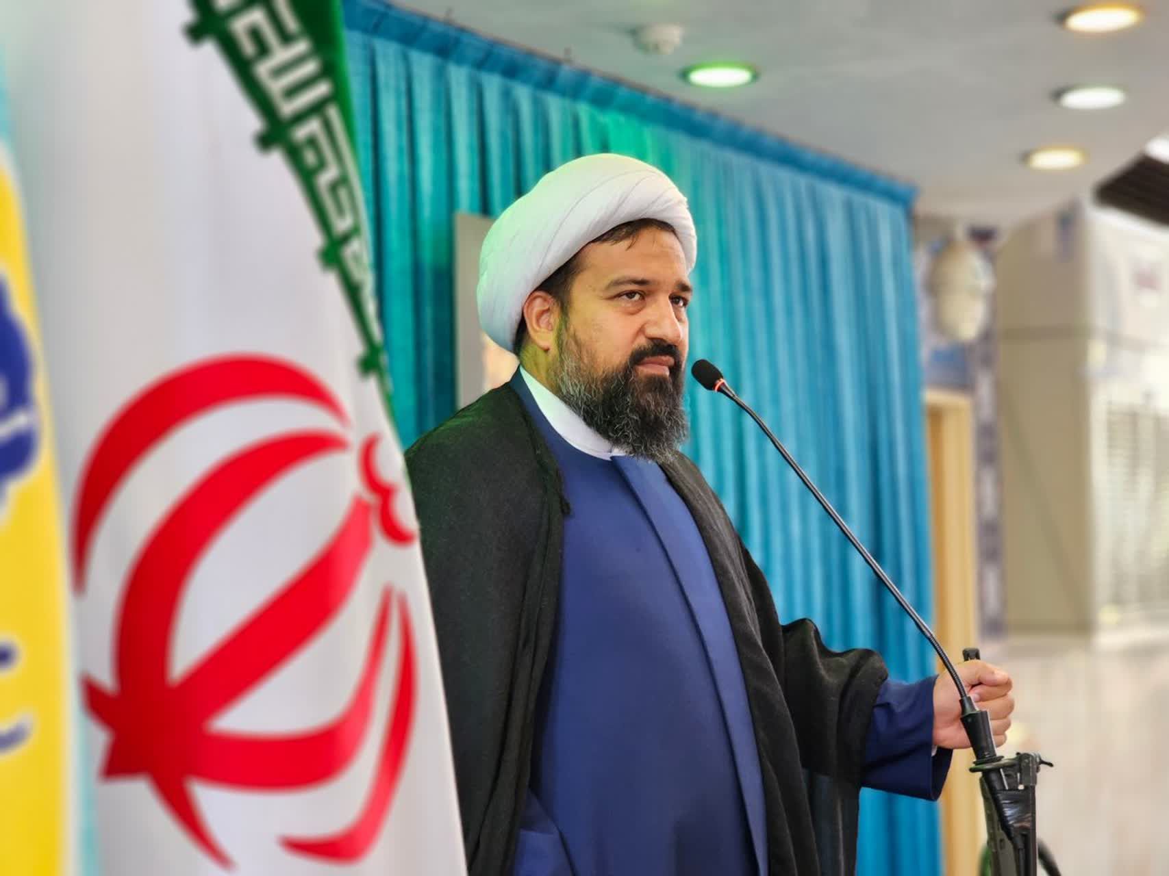 امام جمعه چهارباغ :کسی که منافع خود را به منافع ملت ترجیح دهد، در صف دشمن قرار دارد