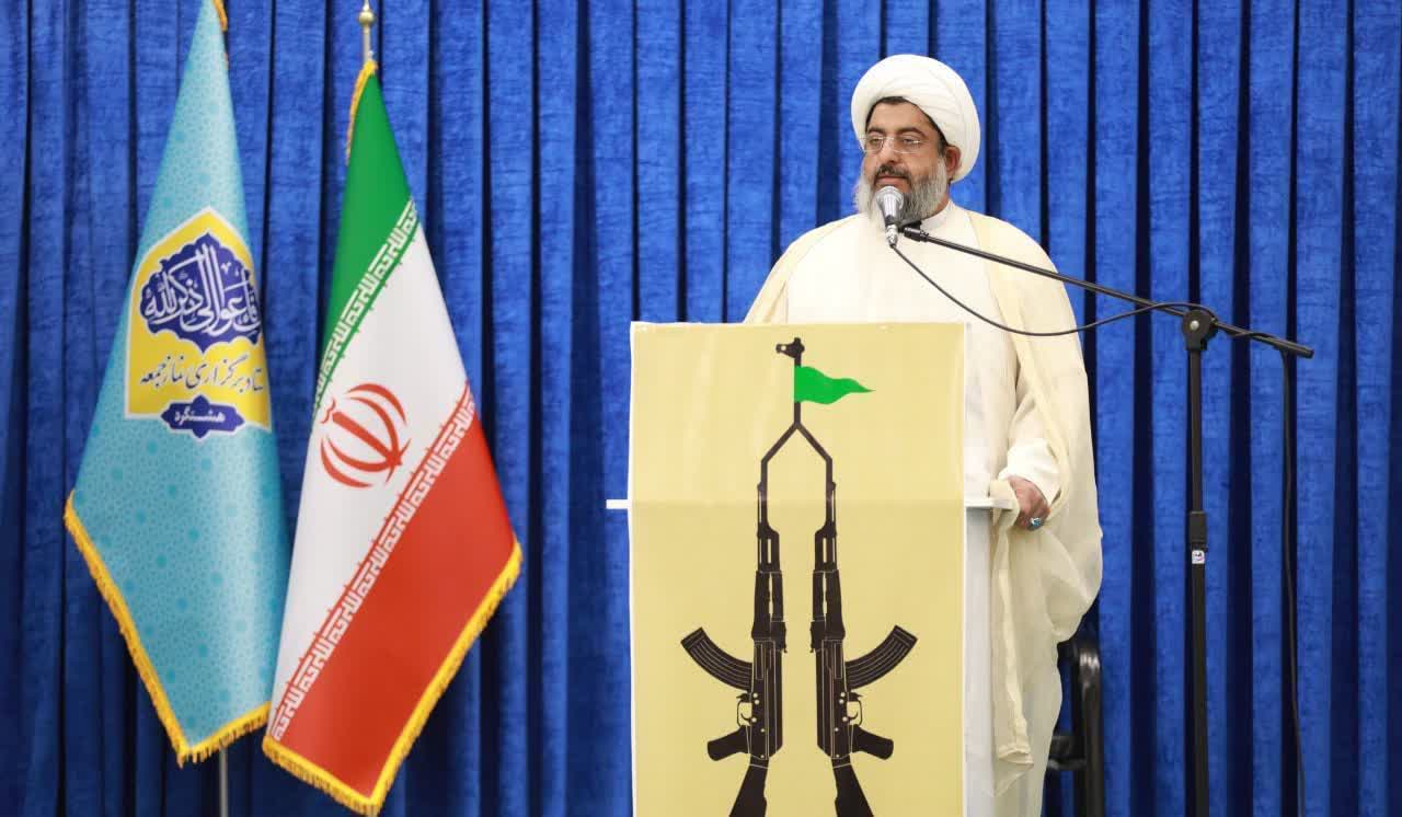 امام جمعه ساوجبلاغ:وحدت، باعث موفقیت مسلمین در مسیر اهداف معنوی و مادی می شود