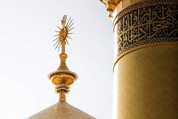 فغانی از ازل آورد مهرِ حیدر و آل