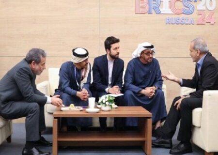  هیچ فرصتی را برای بیان مواضع قاطع خود درباره جزایر ایرانی از دست نمی‌دهیم