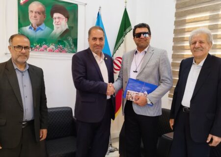 اولین نابینای مطلق البرزی موفق به اخذ مدرک فنی و حرفه‌ای شد