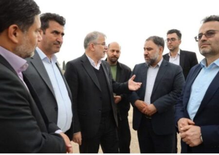 ستااستاندار البرز بر ضرورت توسعه زیرساخت‌های شهری و ارتقاء خدمات عمومی در کمالشهر تأکید کرد