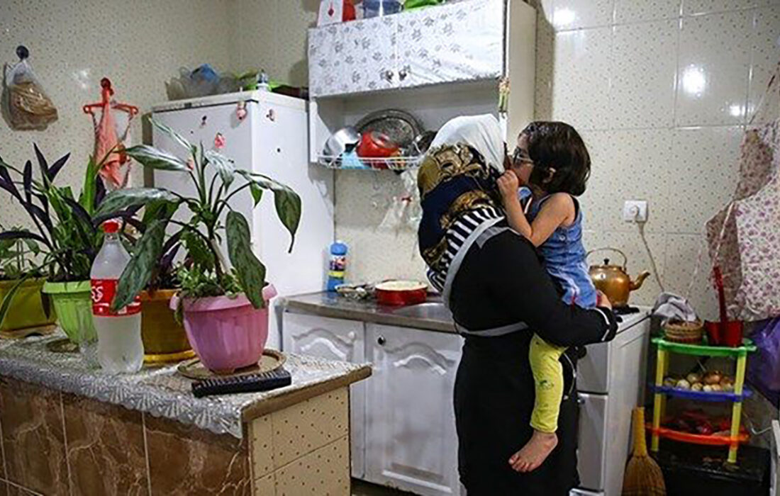 «کارِ بدون دستمزد» و برچسب «بیکاری» روی دوش زنان خانه‌دار