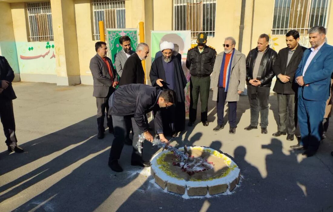 کلنگ دوباب مدرسه درمنطقه کمتر برخوردار نظرآباد به زمین زده شد
