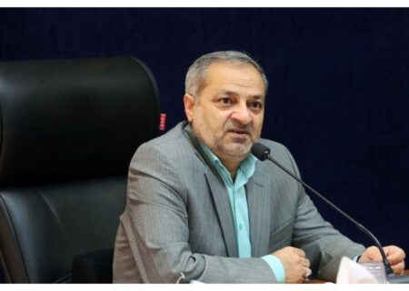 حواس‌مان جمع دستاوردهای عظیم انقلاب در حوزه‌های علمی و تربیتی باشد