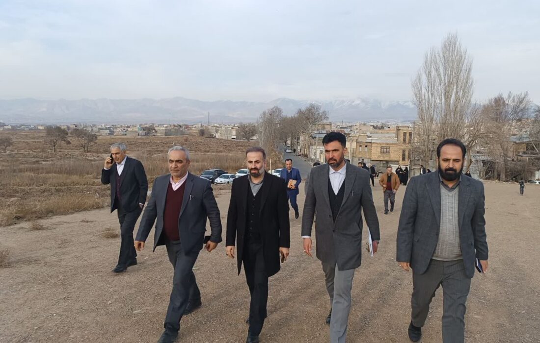 بازدید مدیرکل راه آهن استان تهران و رئیس سازمان مدیریت و برنامه‌ریزی استان البرز از پل امامزاده جعفر(ع)