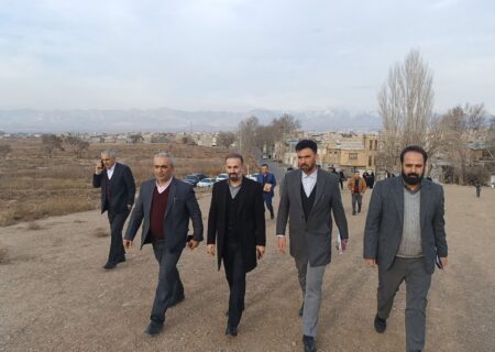 بازدید مدیرکل راه آهن استان تهران و رئیس سازمان مدیریت و برنامه‌ریزی استان البرز از پل امامزاده جعفر(ع)