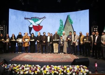 دو هنرمند البرزی از برگزیدگان نهمین کنگره ملی ایثار شدند