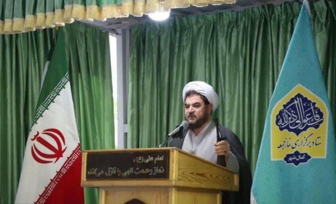 بزرگترین دستاورد انقلاب اسلامی حاکمیت اسلام و استقرار نظام مقدس جمهوری اسلامی است.