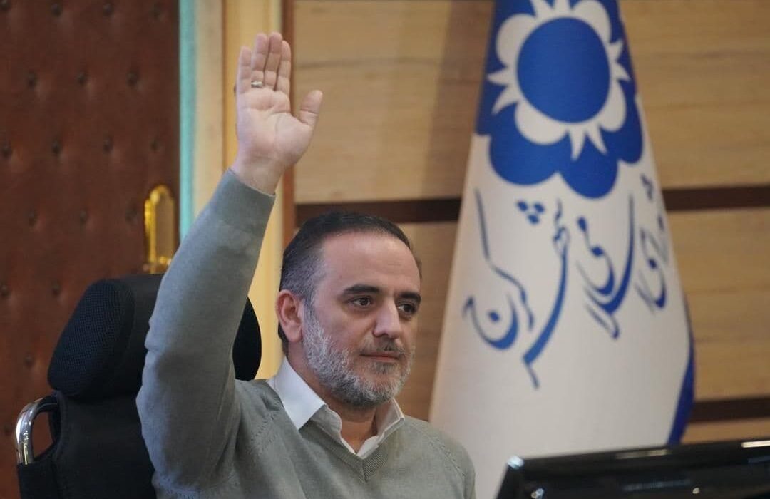 پیمانکارسالاری در حوزه های خدماتی حذف شود
