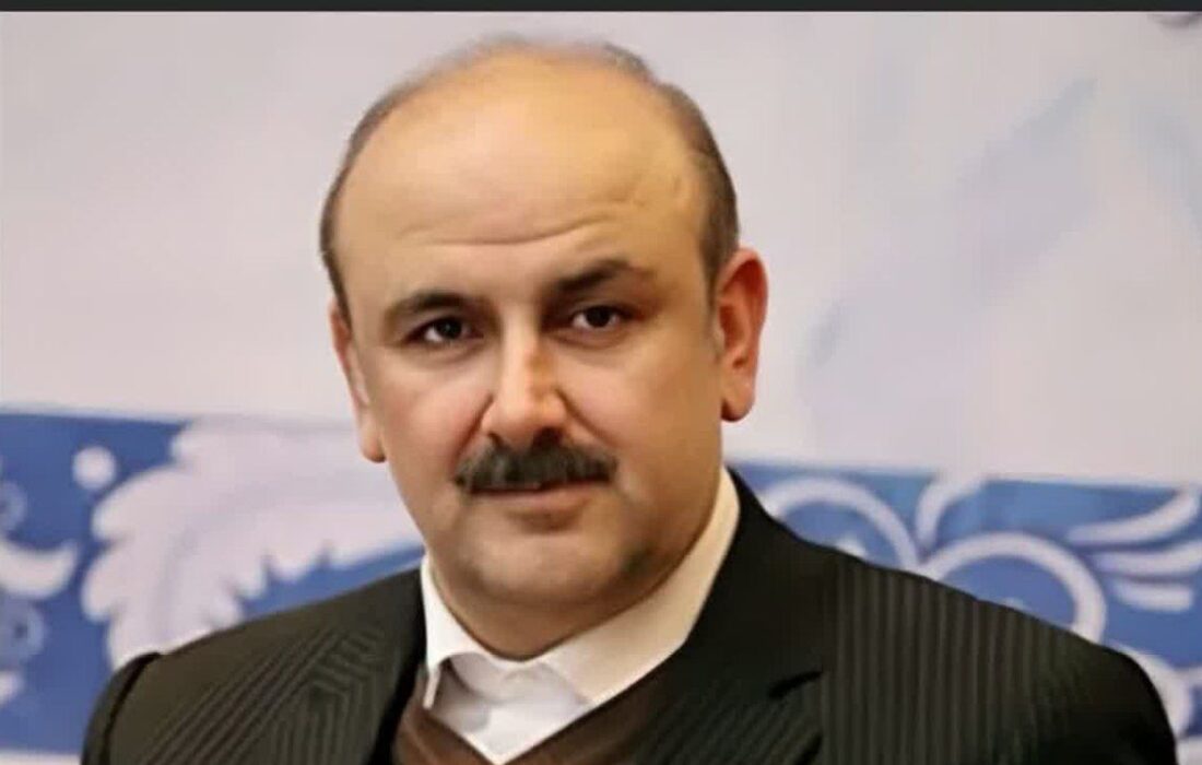 دکتر صفری به عنوان «مدیر تلاشگر شهرستان» معرفی و تجلیل شد
