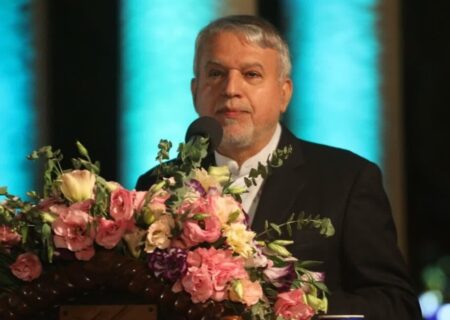 هویت ایران در اصفهان خلاصه می‌شود
