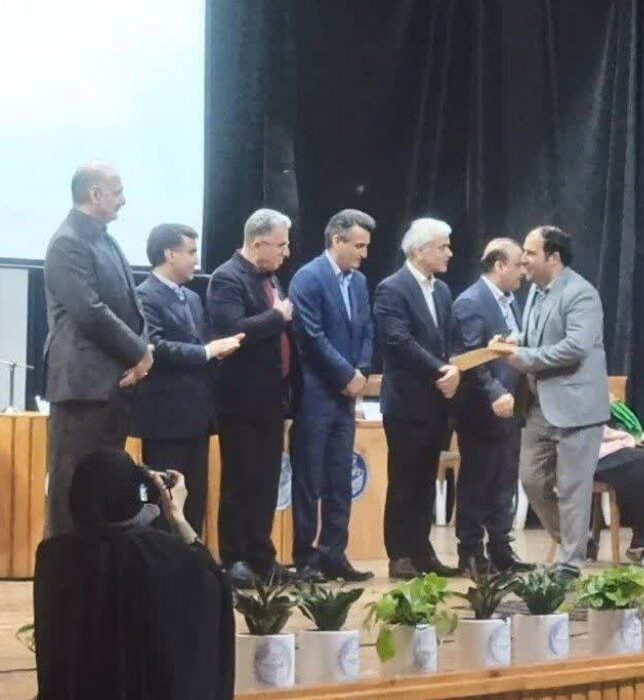تقدیر از بهمرام بهرامی رشید به عنوان پژوهشگر برتر سازمان منابع طبیعی کشور