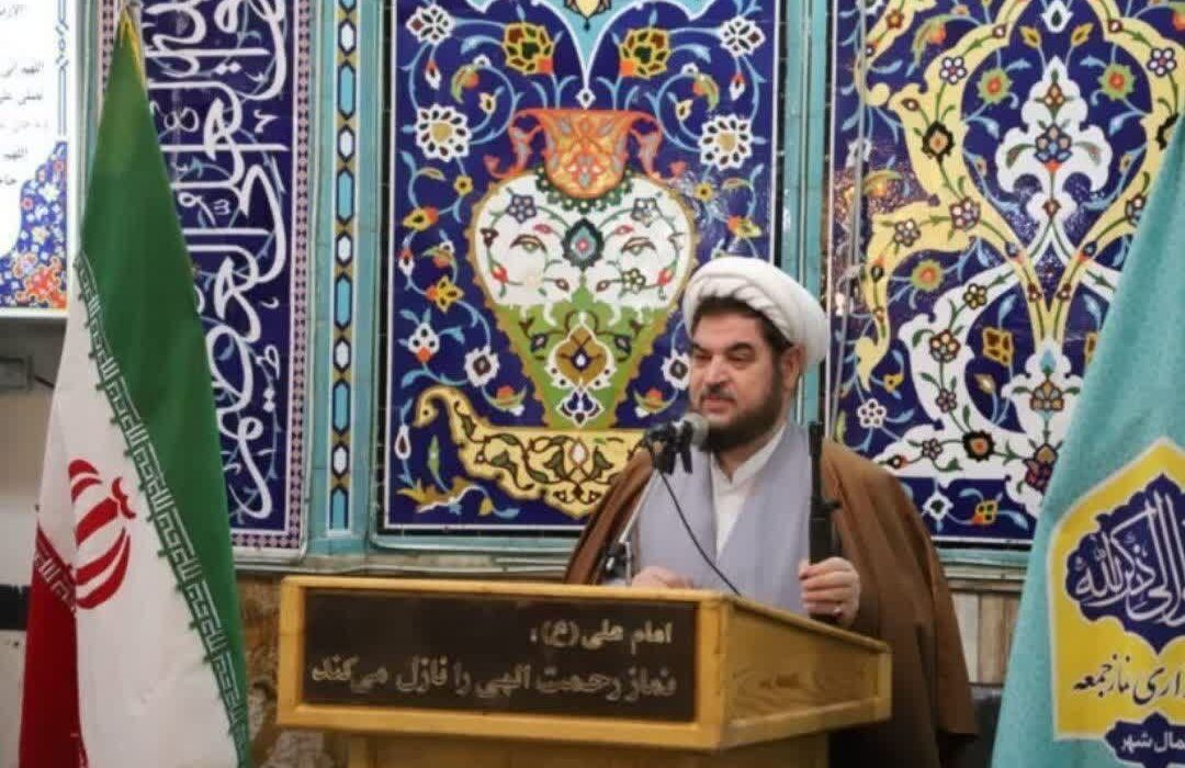امام جمعه کمالشهر گفت : مذاکره از طرف آمریکا برای فریب افکار عمومی دنیاست