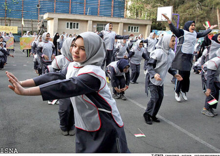 صدای بلندگوی مدارس داد همسایه‌ها را درآورد