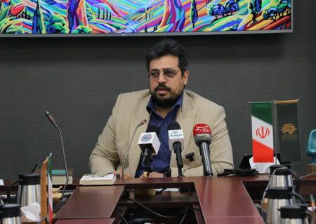 در هنر انقلاب اسلامی دیگر اغراق و دروغ جایی ندارد
