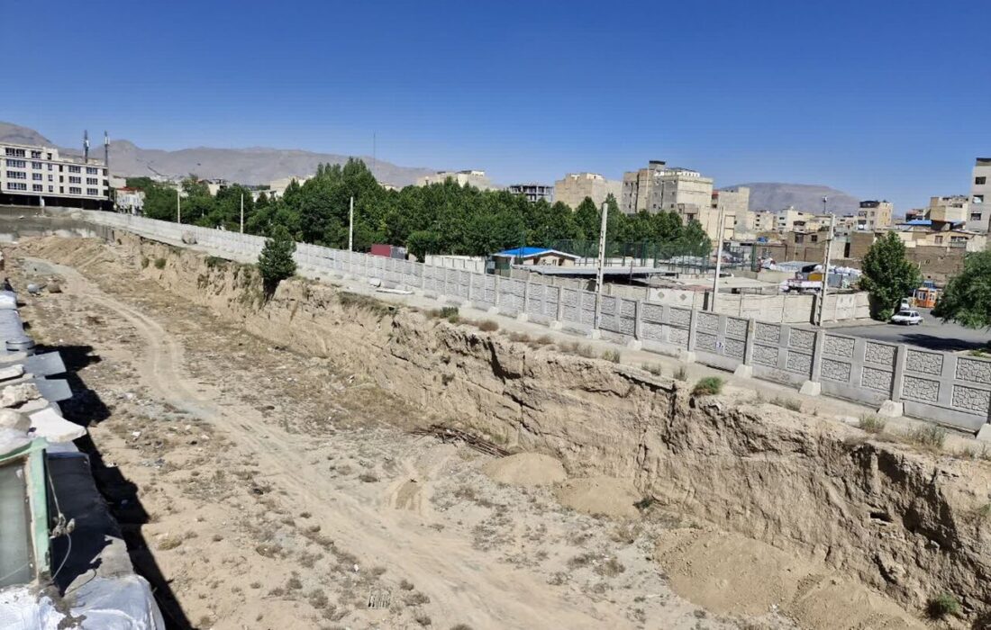 مدیریت شهری تمام مشوق ها را پیش پای مالک گودبرداری حصارک کرج گذاشت
