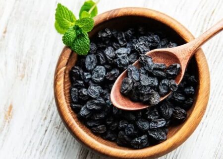 ۲۱ دانه جادویی؛ چرا باید هر روز مویز بخوریم؟
