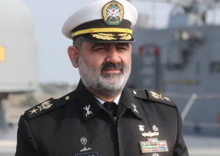 امیر ایرانی: نیروی دریایی ارتش ماموریت های بزرگی در دستور کار دارد
