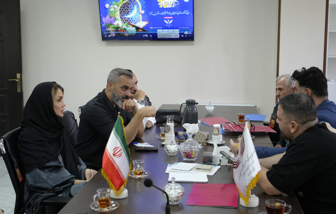 آزادی 16 زندانی جرائم غیرعمد با کمک هنرمند محبوب کشور علیرام نورایی به یاد مادرش