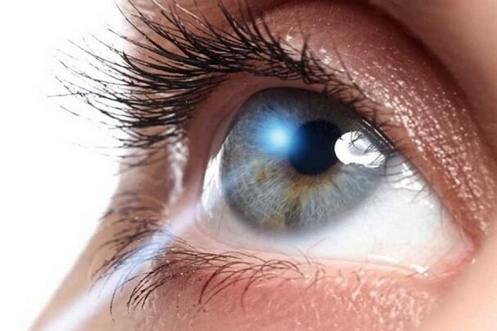ایمپلنت با یک ماده معدنی بینایی را احیا میکند