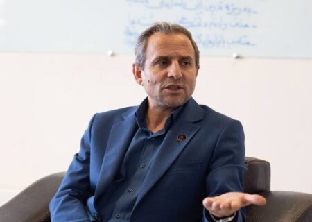 تقلیل هوش مصنوعی به ستاد اشتباه است؛ رئیس جمهور باید تصمیم بگیرد