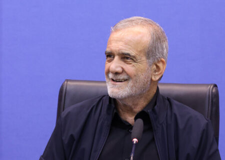پزشکیان: ظرفیت‌های مردمی در نهضت مدرسه‌سازی استفاده شود