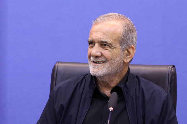 پزشکیان: ظرفیتهای مردمی در نهضت مدرسهسازی استفاده شود