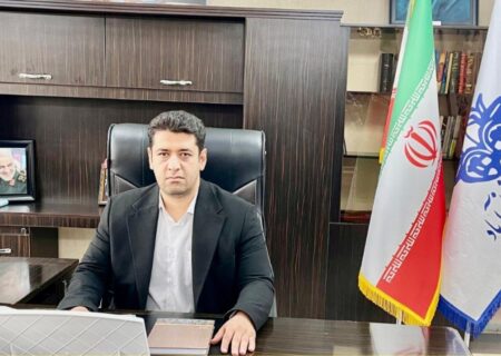 پروژه احداث چمن مصنوعی و فنس‌کشی زمین ورزشی در پارک ملت شهر نظرآباد در حال اجراست