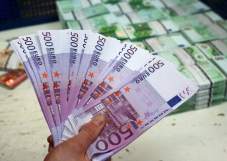 دلار و درهم ثابت ماند؛ یورو ارزان شد
