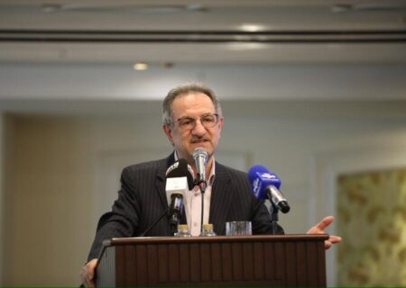 محسنی بندپی: با وجود تبلیغات منفی، گردشگری سلامت ایران نفس می‌کشد